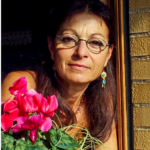 Lara Dana